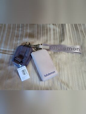 Lululemon Lilac Keychain Everywhere Belt Bag NWT